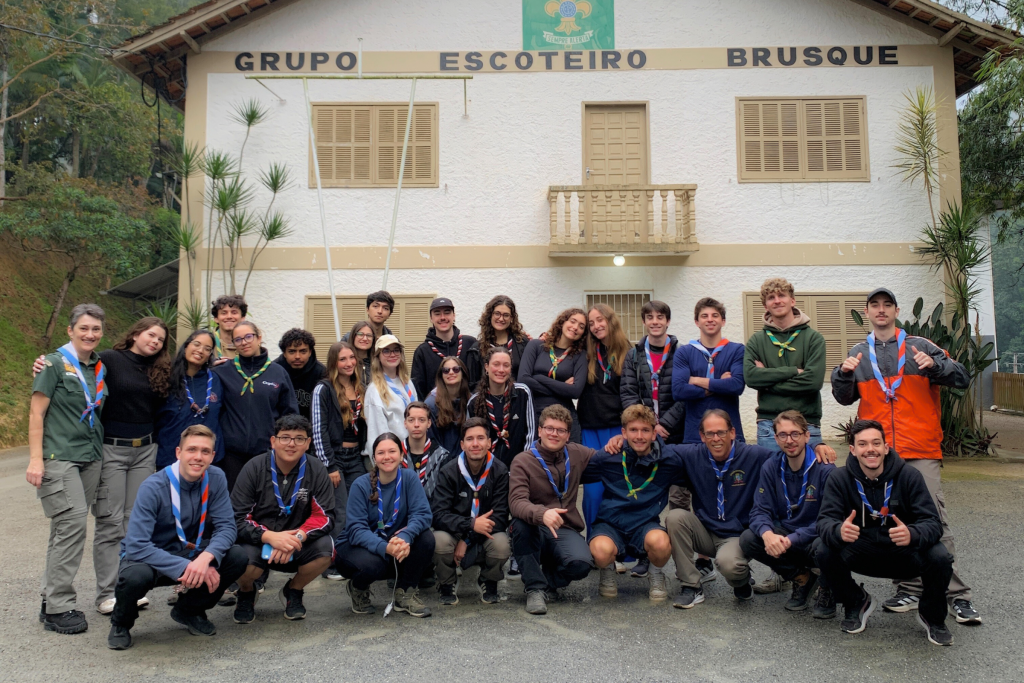 Santa Catarina recebe intercâmbio internacional entre jovens escoteiros franceses e brasileiros